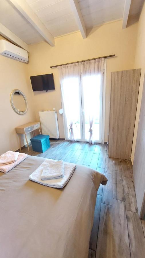 Ria'S Gardenview Apartment Ioannina Exterior photo